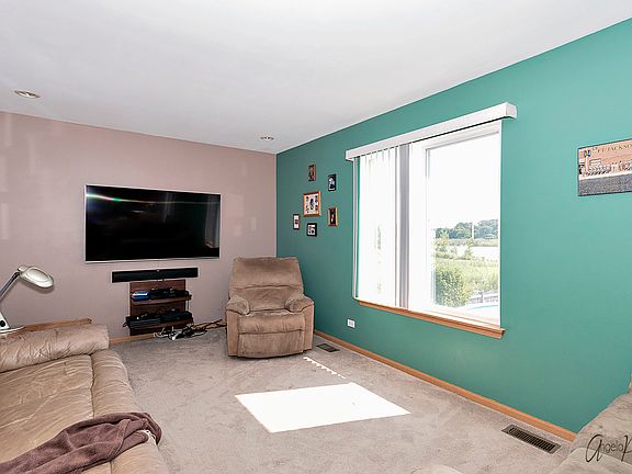 5th image of 2195 N Camden Ln