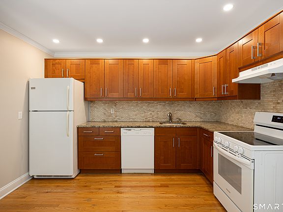 3rd image of 9 Windell Place #9