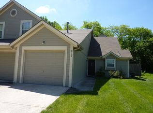 721 NE Swann Cir, Lees Summit, MO 64086