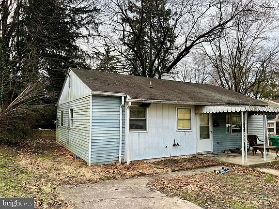 5th image of 3993 Rauch St