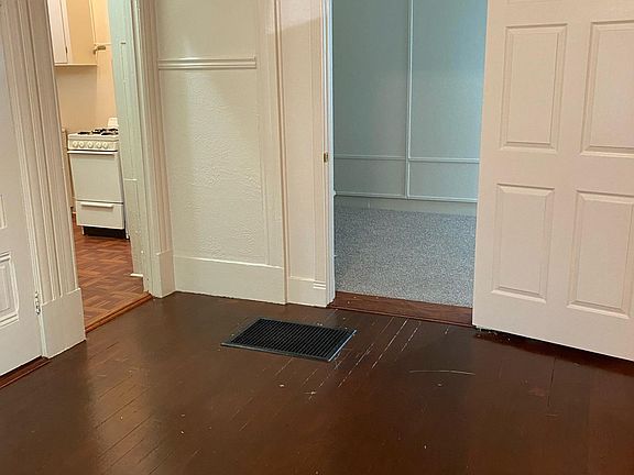 Font room, bedroom and kitchen