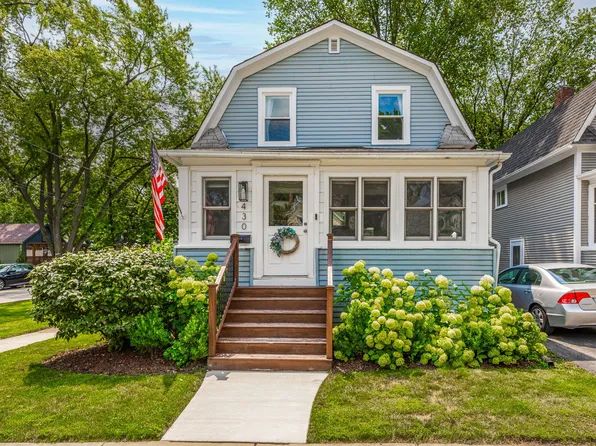 430 E Liberty Dr, Wheaton, IL 60187