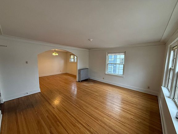 3rd image of 2040 Grand Ave #104