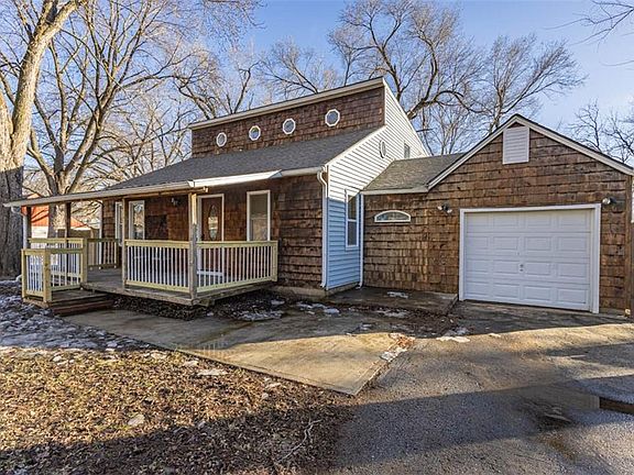 2nd image of 612 Newton St