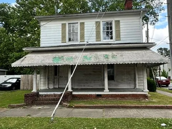 212 Grace St, Suffolk, VA 23434
