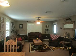 2420 Rowan Burton Rd, Alvin, TX 77511