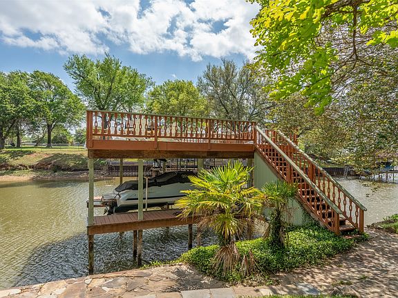 3rd image of 471 Stirrup Ranch Rd