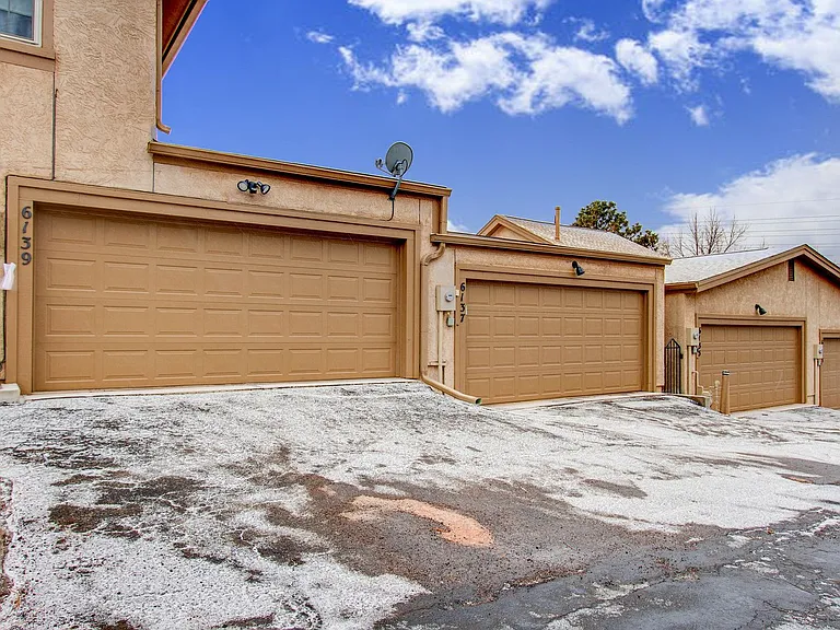 6139 Little Pine Cir — Photo 24