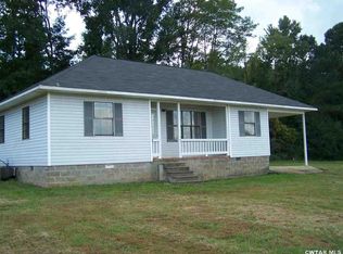70 Peanut Ln, Wildersville, TN 38388