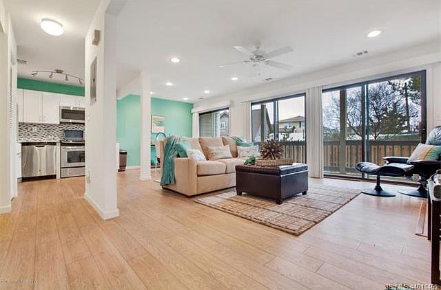 1st image of 1917 Bay Blvd APT 4