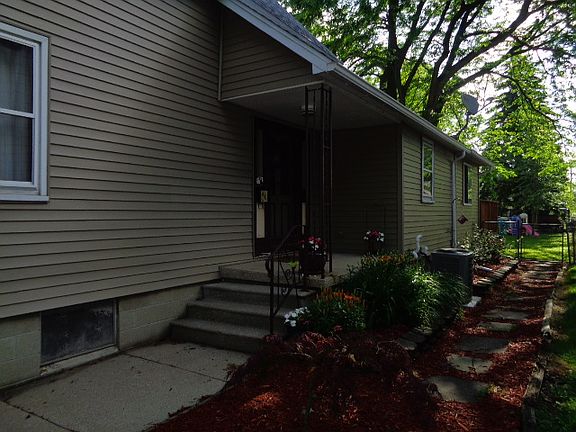 2nd image of 609 S Chilson St