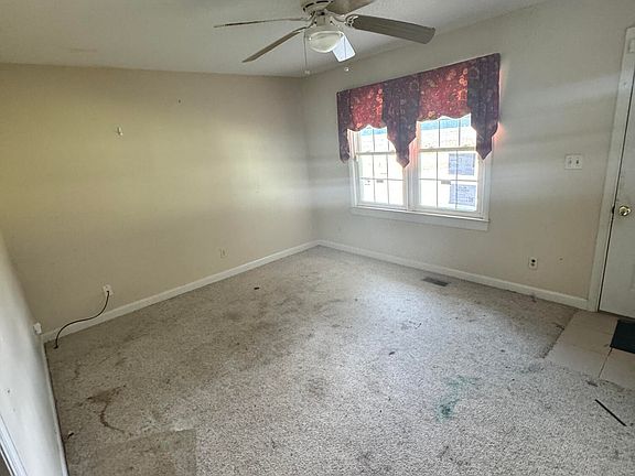 3rd image of 165 Shaw Road