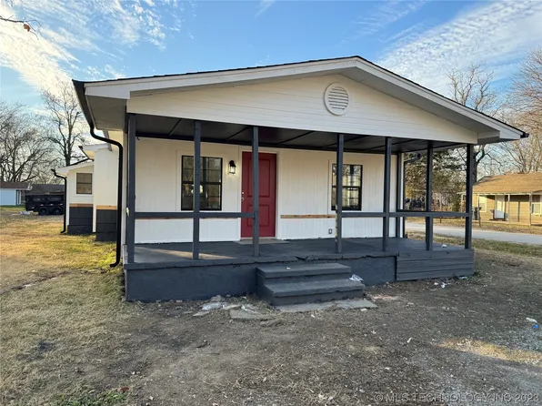 332 N 2nd St W, Sperry, OK 74073