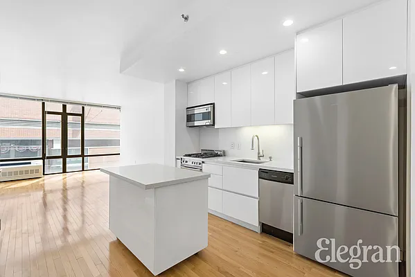 Sold by (Legacy) Elegran | media 15