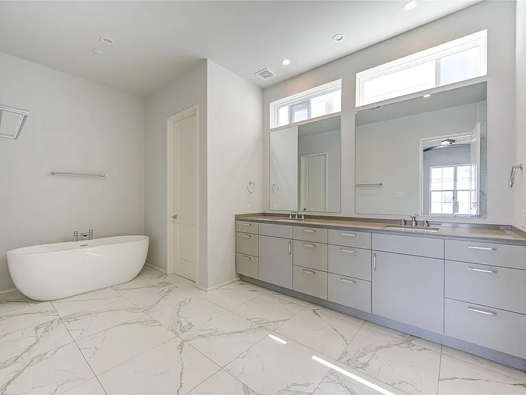 5336 Chandler St — Photo 15