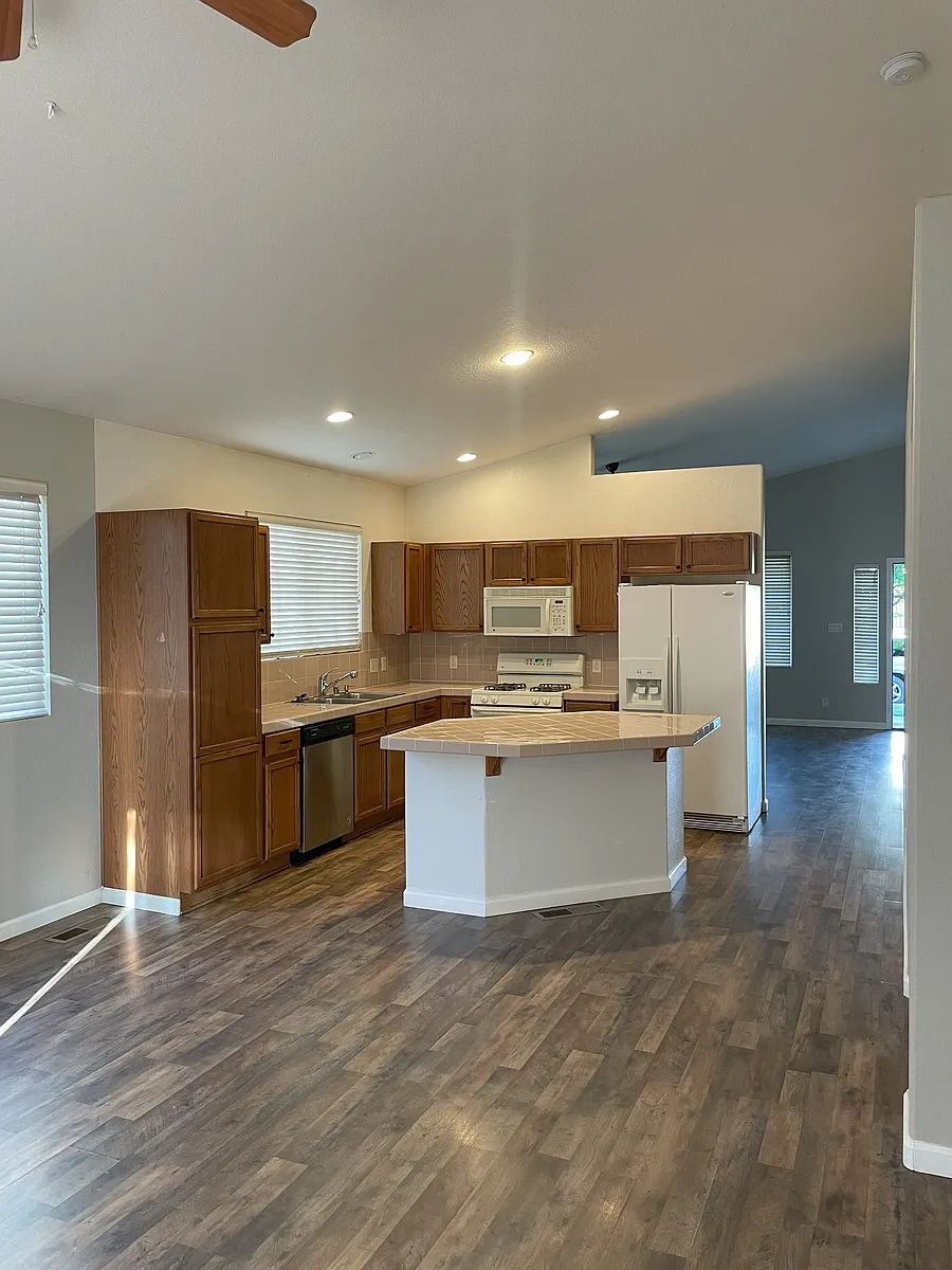 Building Photo - 2071 Brittany Meadows Dr