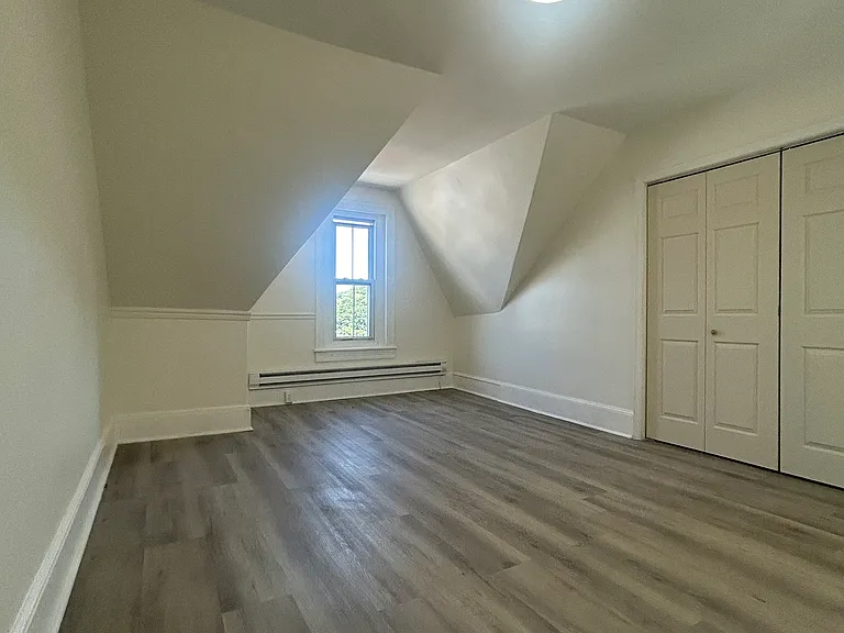 1207 W Norwegian St — Photo 17