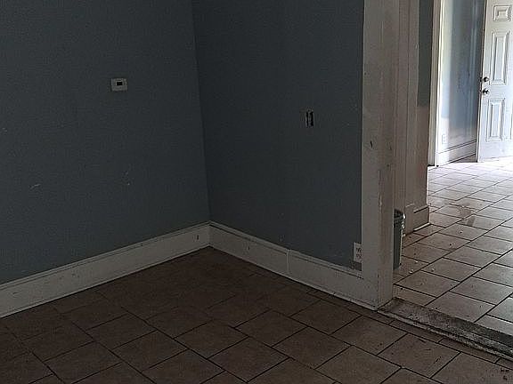3rd image of 1122 Caldwell St