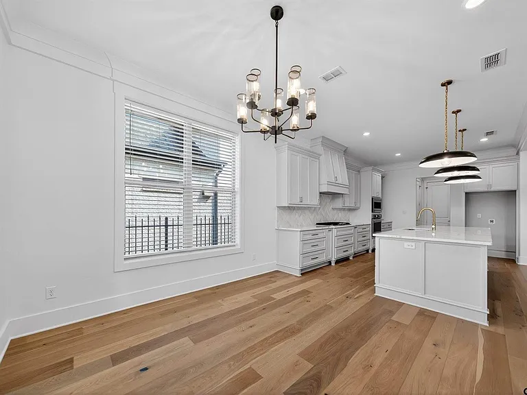 7517 Cross Gate Way — Photo 34
