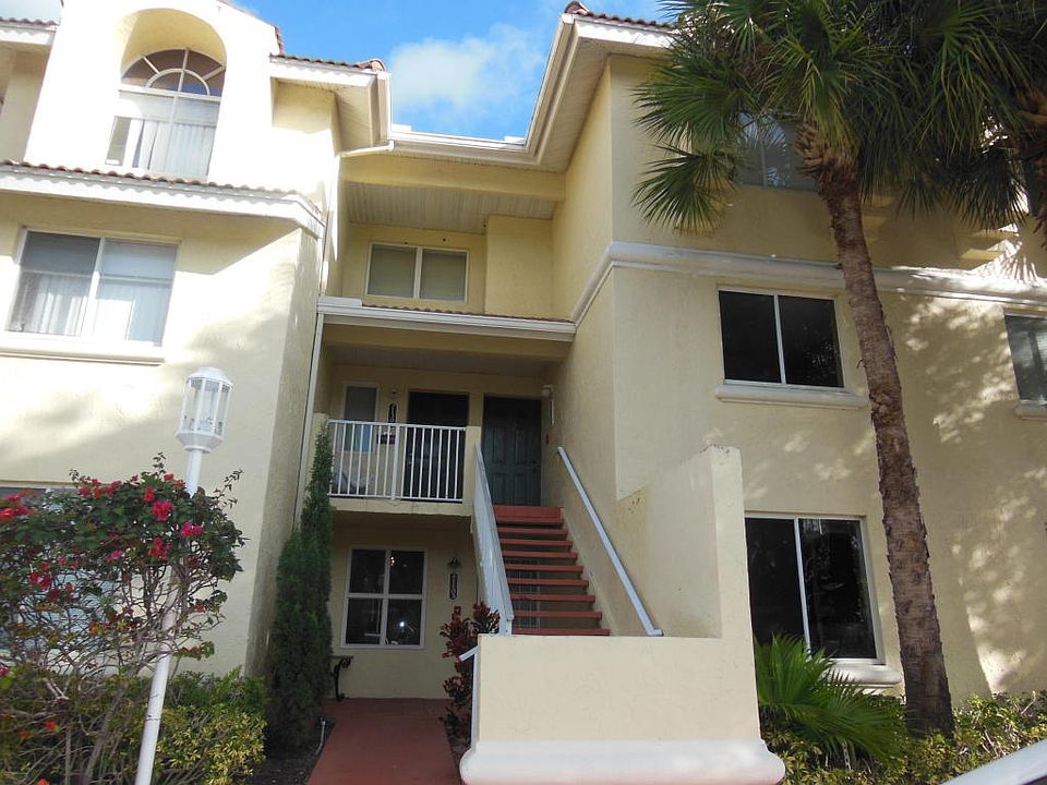 2nd image of 21203 Glenmoor Dr