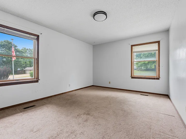 315 E Fairway Ln — Photo 21