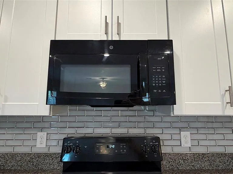 3816 Hanover Dr — Photo 11