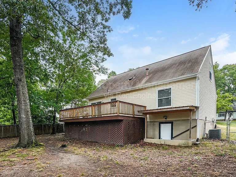 8912 Taymouth Ct — Photo 25