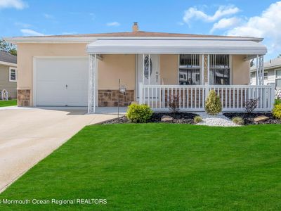28 Van Gogh Street, Toms River, NJ, 08757