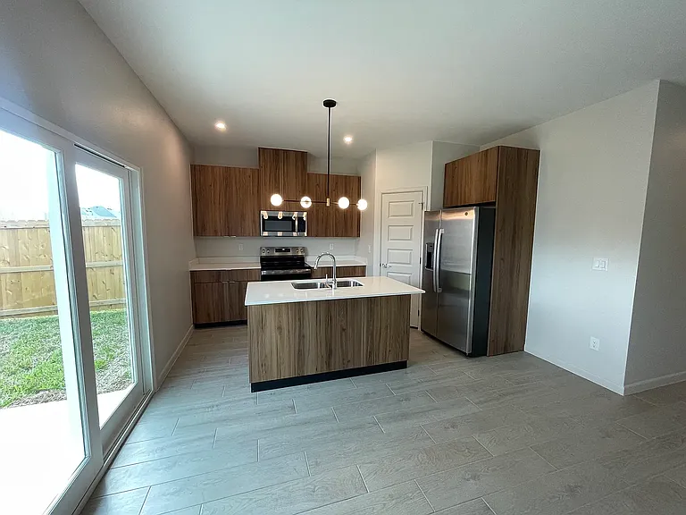 3417 Duke Ave #4 — Photo 3