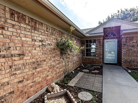 4th image of 1718 Snipe Ln