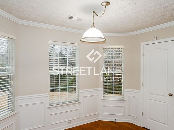 5th image of 3670 Georgia Dr