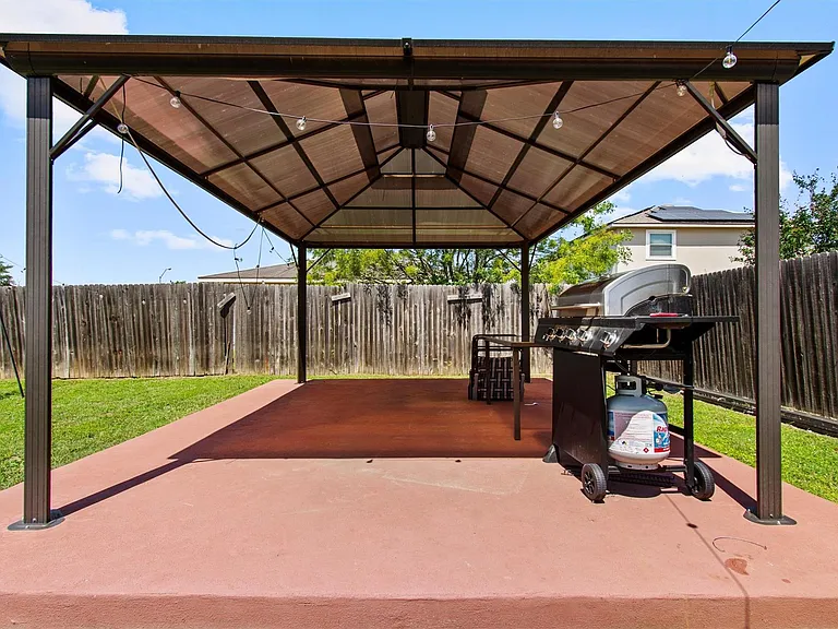 303 Quail Hollow Dr — Photo 27