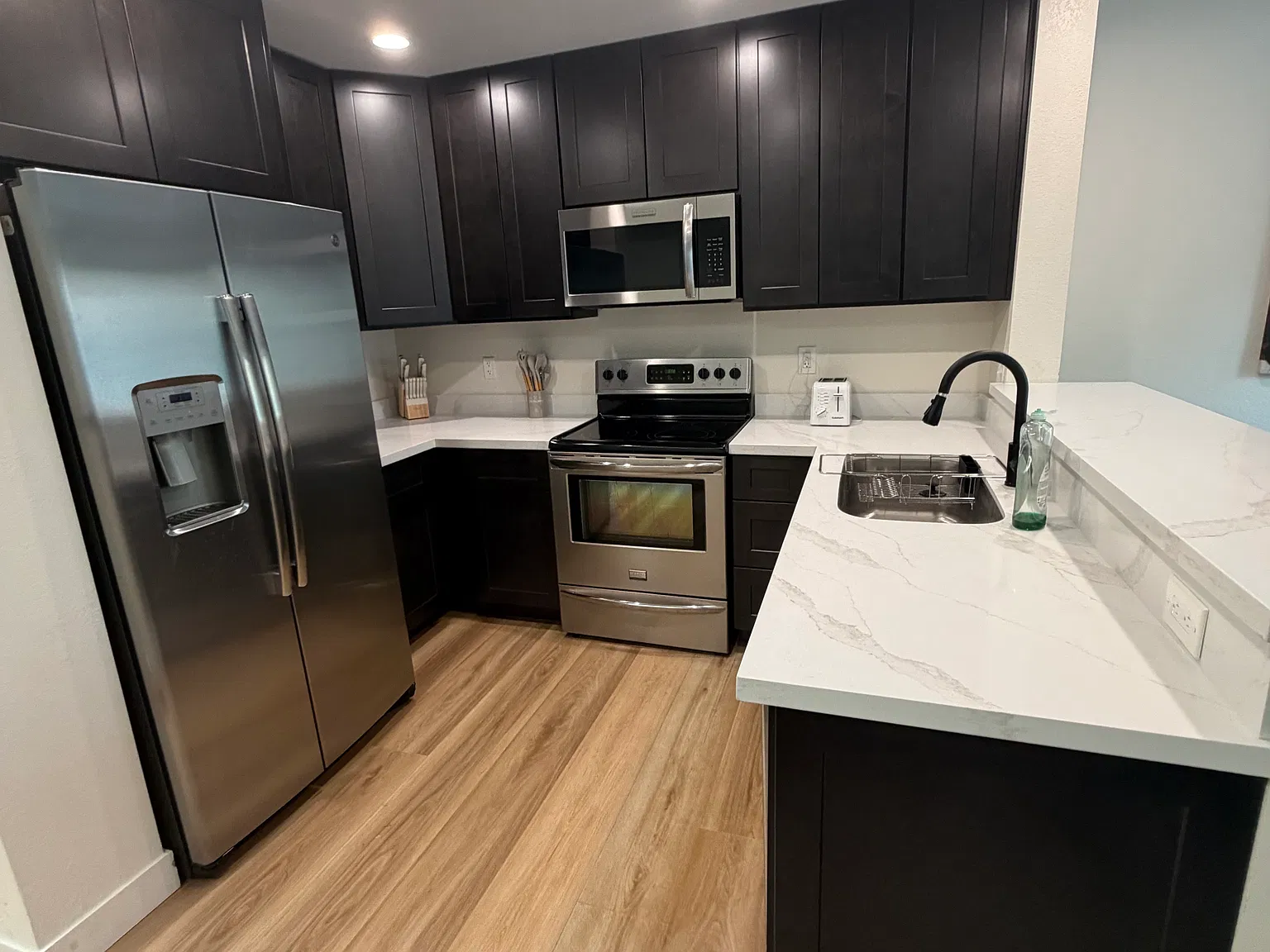 3228 W Glendale Ave — Photo 3