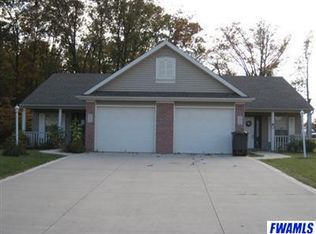 1913-1915 Beechmont Dr, Fort Wayne, IN 46825