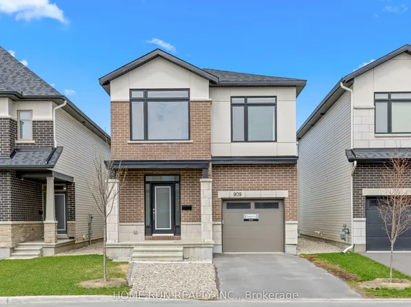 909 Beckton Hts, Ottawa, ON K2S 2X5