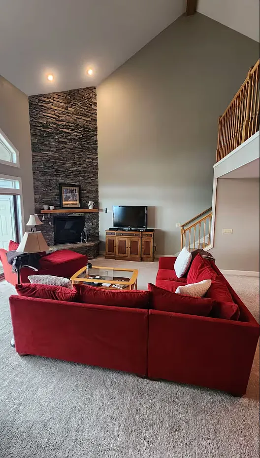 3 bed, 1600 sqft, $3,700 — Photo 3