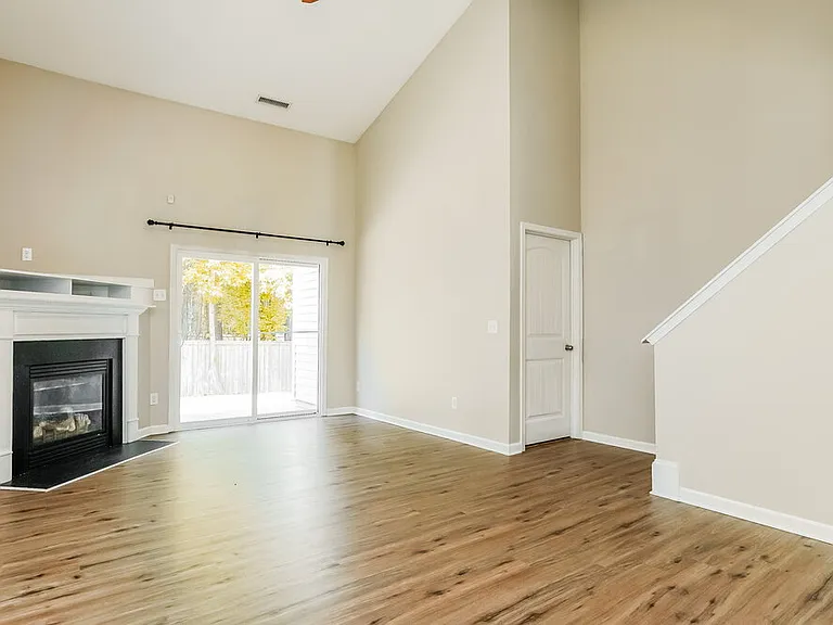 636 Smithridge Way — Photo 5
