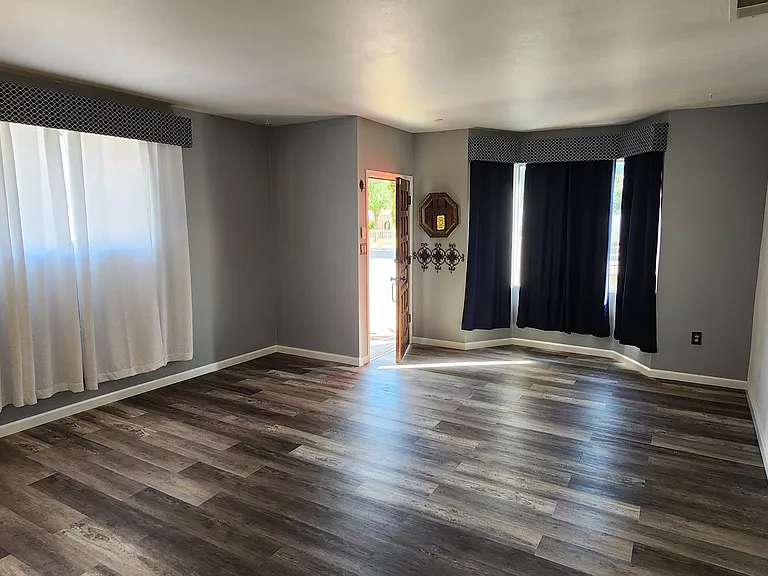 133 Hilton Ave NW — Photo 10