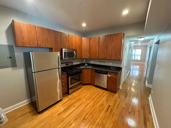 3643 W Leland Ave, Chicago, IL