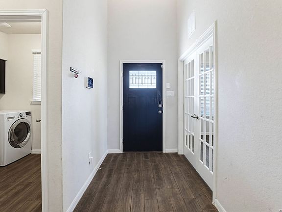 5th image of 905 CYPRESS ML