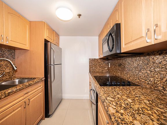 5th image of 616 NW 26th Ave #123