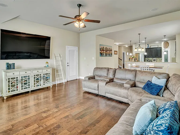 6158 Stillhouse Ln — Photo 5