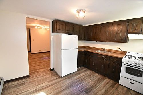 1st image of 5355 W Wellington Ave