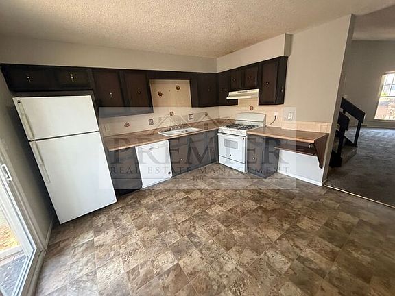 5th image of 8430 Lane Pl