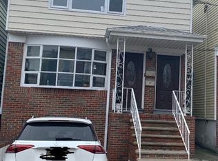 24 E 18th St, Bayonne, NJ 07002