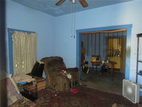 3rd image of 3818 15th Ave S