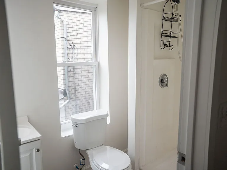 289 E Fairview Street — Photo 6