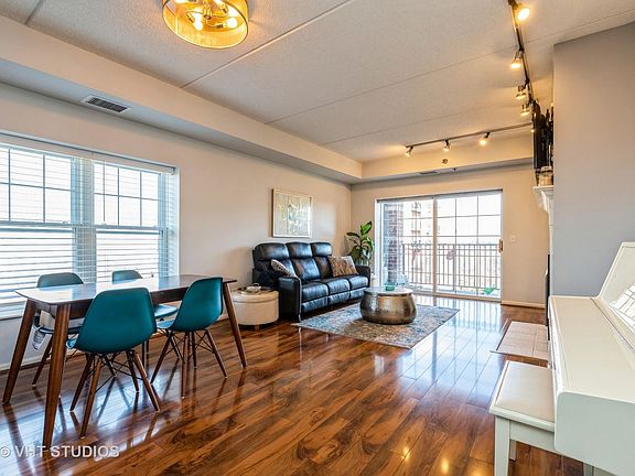 4th image of 470 W Mahogany Ct Unit 501