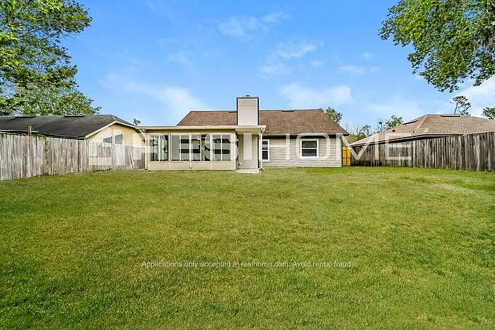 422 Shamrock Ave S — Photo 13