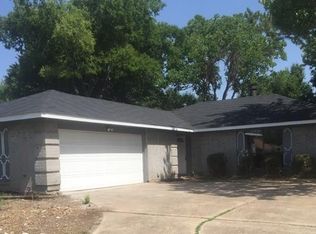 2411 Redbrook Ct, Arlington, TX 76014